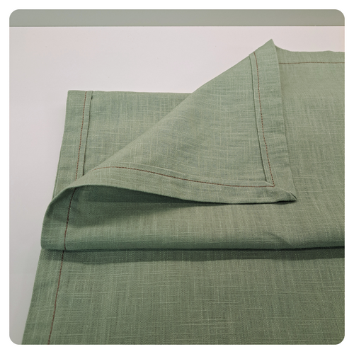 AtTable table runner detail